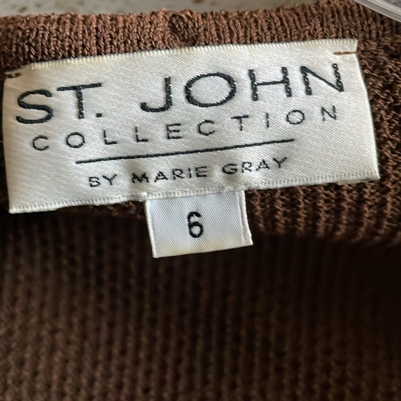 St John Classic 2pc Suit - Picture 5 of 8